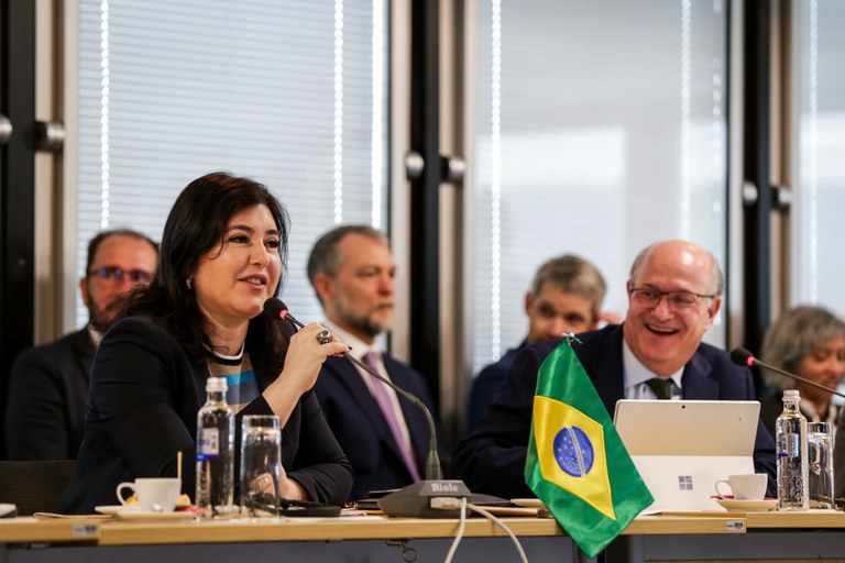 Governo Federal debate PAC da Integração com representantes de seis países da América do Sul