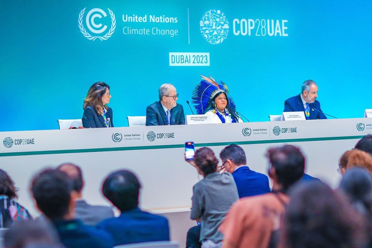Negociador-chefe do Brasil na COP 28 demonstra otimismo em balanço da Conferência da ONU em Dubai
