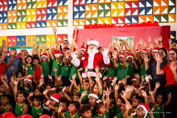 Papai Noel dos Correios atende 100% dos pedidos da campanha em 2023