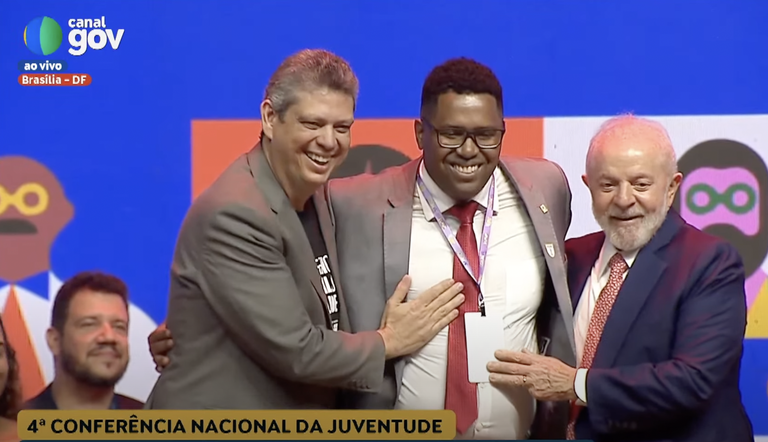 Faremos mais cem Institutos Federais até 2026, diz Lula na Conferência Nacional de Juventude