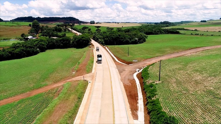 Governo Federal conclui restauração de mais 12 quilômetros de pistas na BR-163/SC, no extremo-oeste catarinense