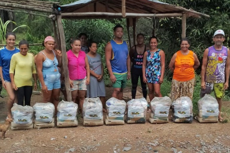 Governo Federal entrega cerca de 64 mil cestas de alimentos para comunidades quilombolas
