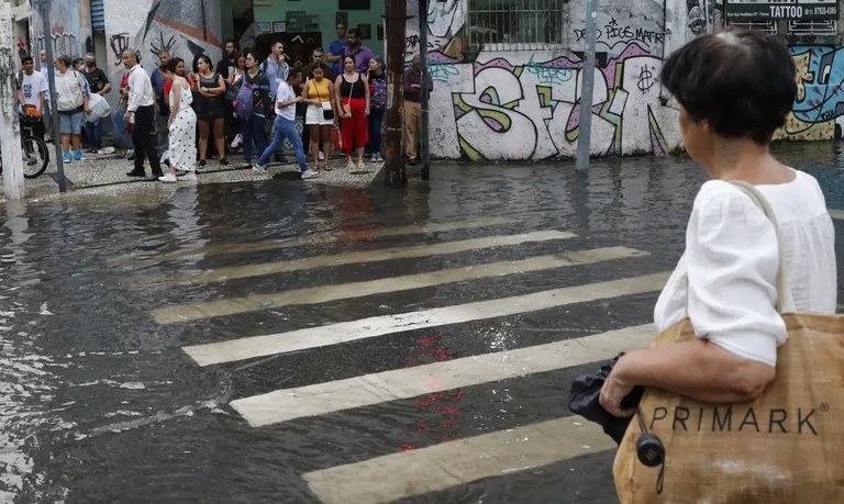 Governo Federal garante apoio integral ao Rio de Janeiro diante das fortes chuvas