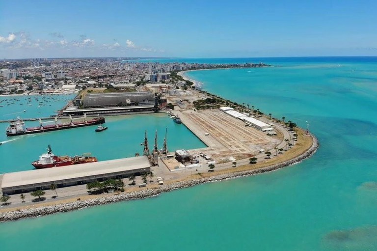 Governo qualifica onze empreendimentos portuários para parcerias de investimentos
