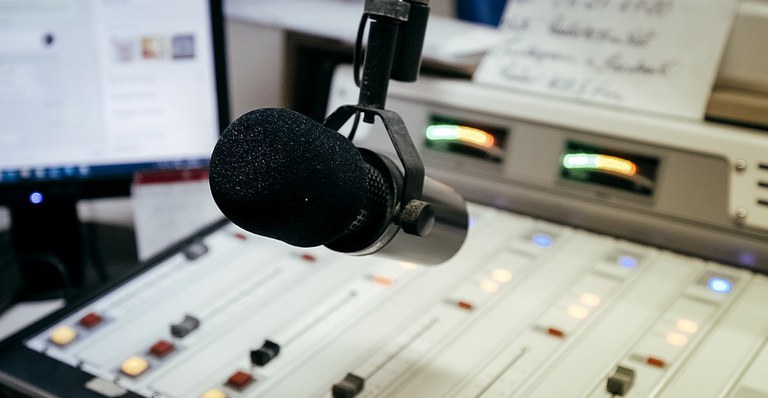 MCom lança guia para auxiliar participação em edital de seleção de rádios comunitárias