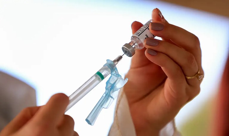 Nota técnica da Fiocruz reforça efetividade da vacinação contra Covid-19 em crianças