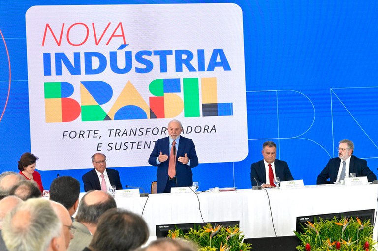 Nova política industrial tem R$ 300 bilhões previstos para financiamento até 2026