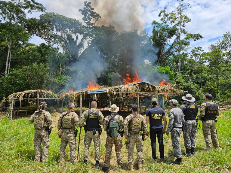 Governo Federal realiza operação em terra indígena invadida