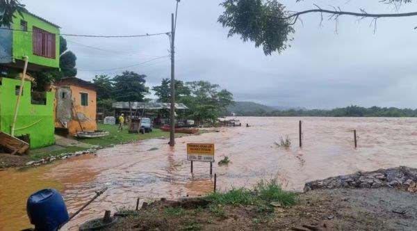 Sistema de Alerta Hidrológico da Bacia do Rio Doce, em MG e ES, faz boletins de alerta