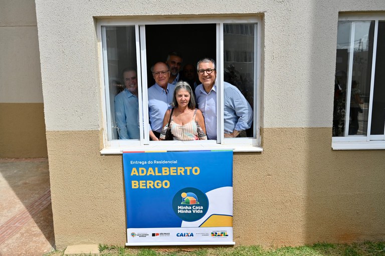 Alckmin participa de entrega de chaves do Minha Casa, Minha Vida