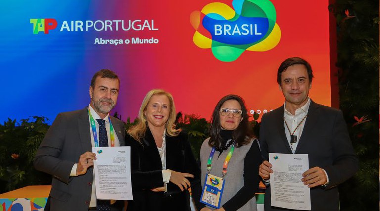 Embratur assina acordo com a TAP, que anuncia número recorde de voos para o Brasil