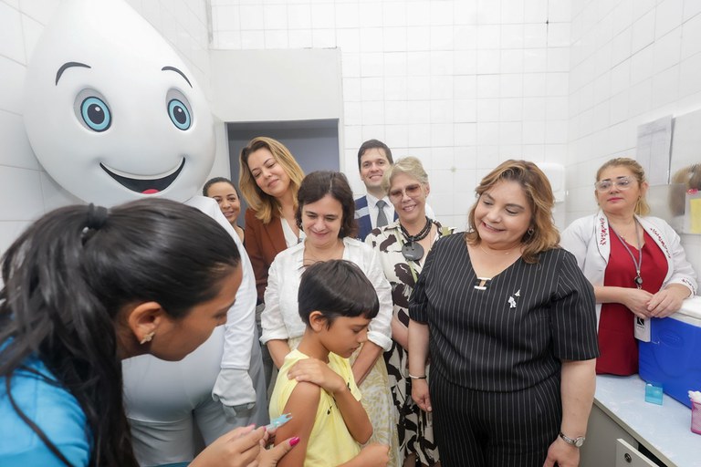 Em novo passo na luta contra a dengue, Brasil inicia vacinação de crianças