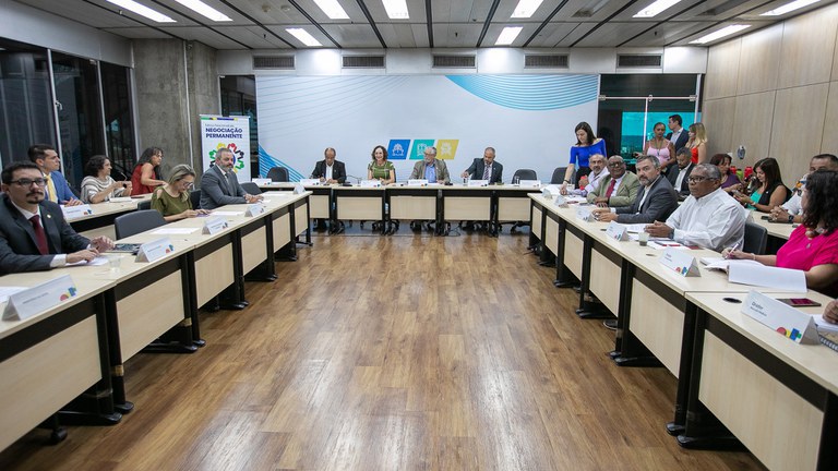 Ministério da Gestão dialoga com servidores na primeira reunião da Mesa Nacional de Negociação Permanente em 2024
