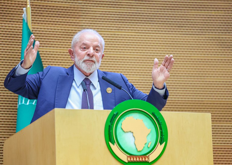 "Aproximação do Brasil com a África vai contribuir para a construção de uma nova ordem mundial, mais justa e solidária", afirma Lula