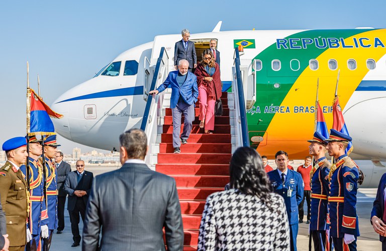 Lula desembarca no Egito para visita oficial ao país africano