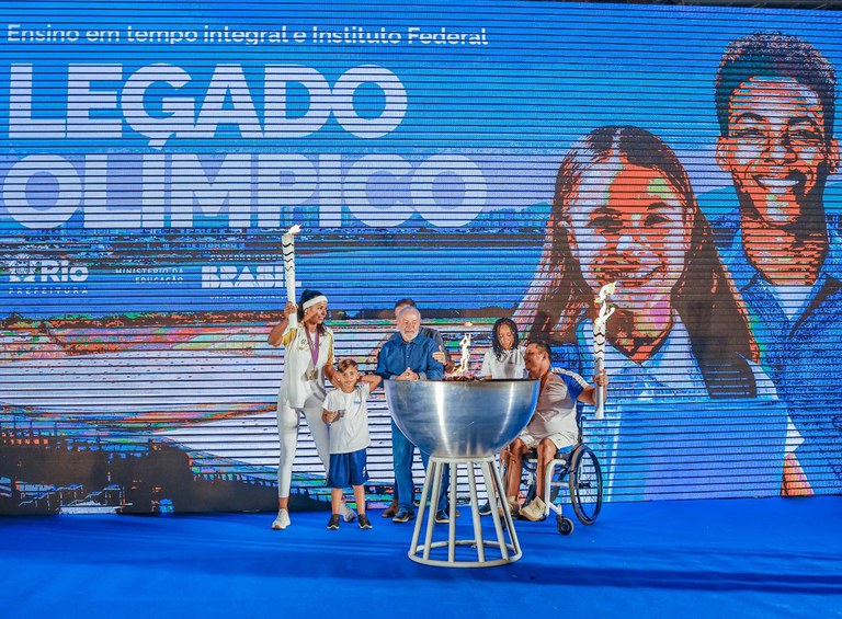 Lula lança novos campus de Instituto Federal e inaugura escola no Rio de Janeiro