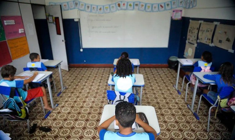 Censo Escolar 2023 mostra aumento das matrículas em tempo integral e profissional