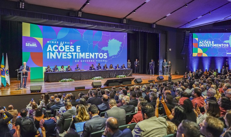 MEC investirá R$ 1,3 bi na educação de Minas Gerais