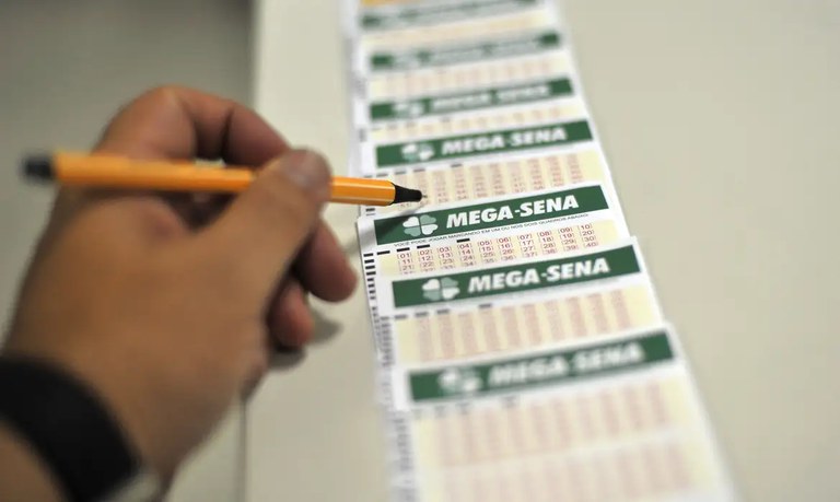 Mega-Sena acumulada pode pagar R$ 95 milhões neste sábado (02)