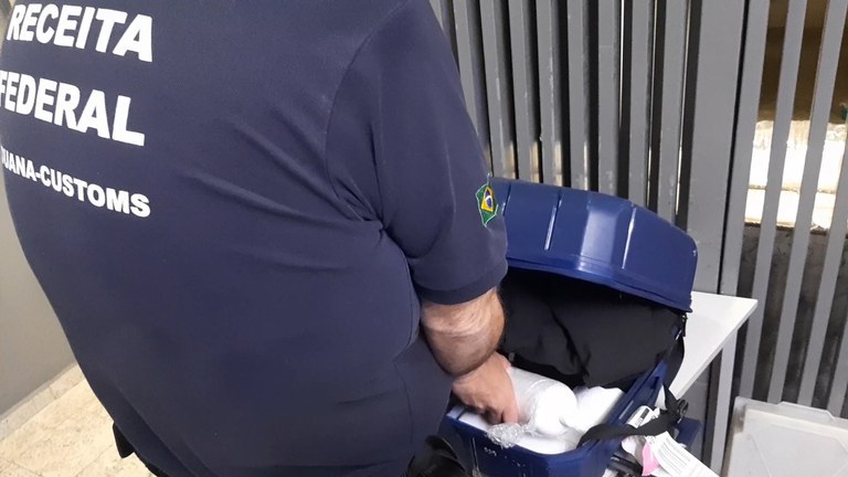 PF prende passageiros por por tráfico no Aeroporto Internacional de São Paulo