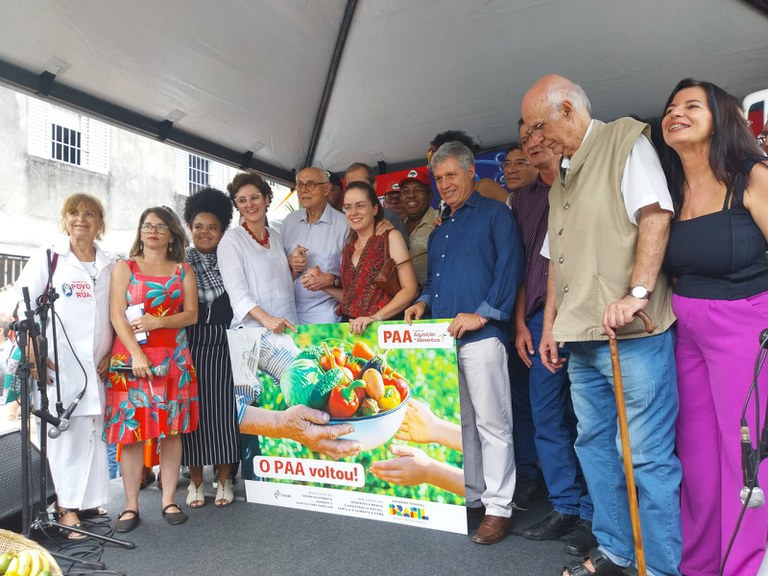 Governo destina 63 toneladas de alimentos para pessoa em vulnerabilidade, em São Paulo