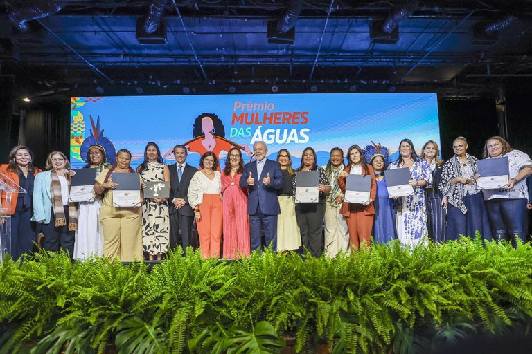 Presidente Lula participa de entrega do Prêmio Mulheres das Águas