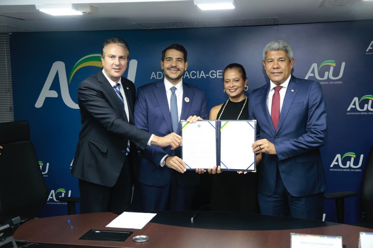 Governo Federal celebra acordo que garante R$ 3,5 bilhões para educação na Bahia