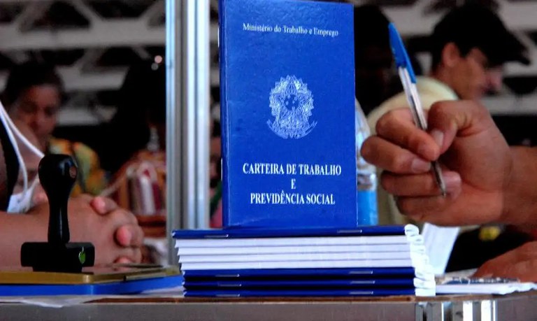 Brasil teve 180.395 novas vagas de emprego em janeiro de 2024, segundo Caged