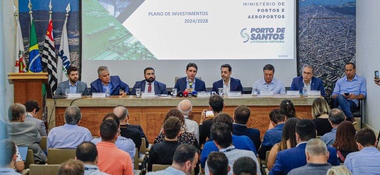 Com investimento recorde, Porto de Santos terá aporte de R$ 12,6 bi para os próximos quatro anos