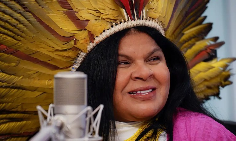 Ministra dos Povos Indígenas vai ao Vaticano e assina acordo sobre sistemas alimentares indígenas da FAO