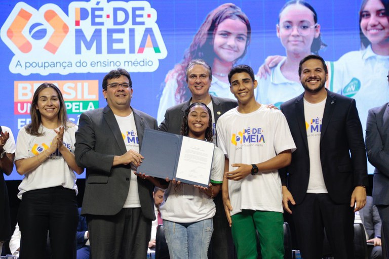 Pé-de-Meia beneficiará 70 mil estudantes no Piauí