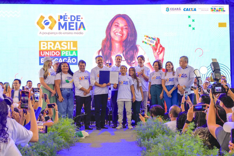 Pé-de-Meia beneficiará mais de 184 mil estudantes no Ceará