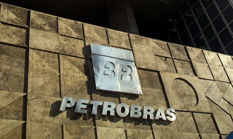 Petrobras bate recorde de processamento de gás natural do Pré-Sal da Bacia de Santos em 2023