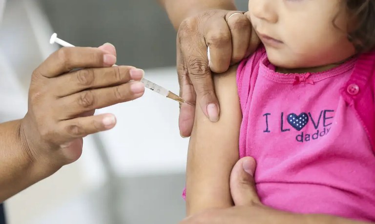 Cresce a cobertura de 13 das 16 vacinas do calendário infantil em 2023