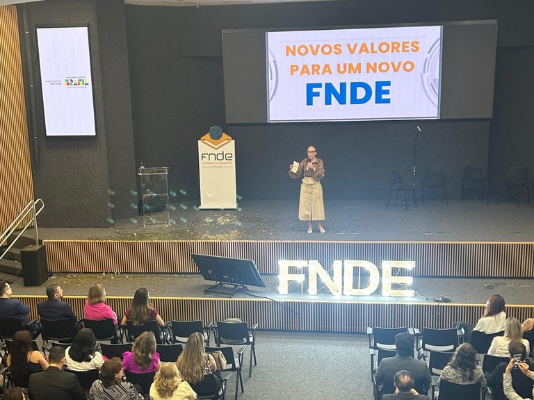 FNDE lança sua nova identidade visual durante 2° Encontro de Líderes