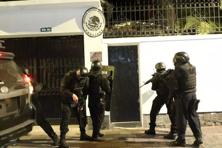 Governo brasileiro condena ingresso de forças policiais equatorianas na Embaixada do México em Quito