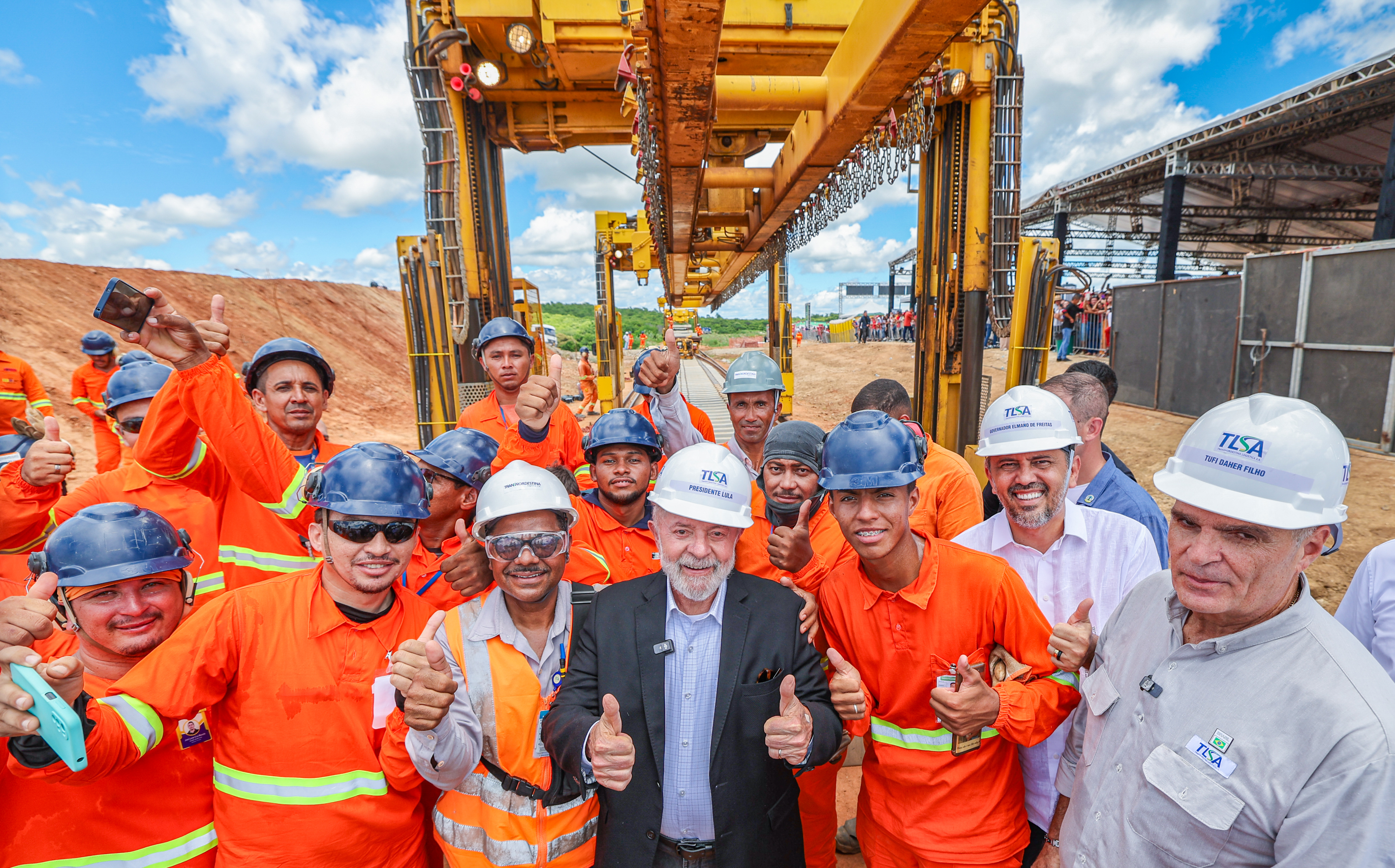 Lula promete concluir a transposição do Rio São Francisco até 2026 