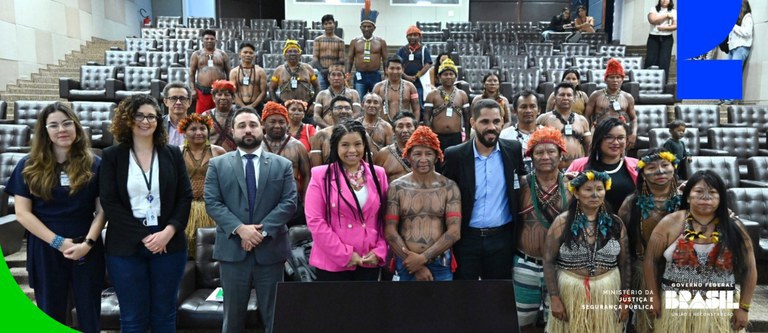 MJSP recebe a comunidade indígena Munduruku na sede do MJSP