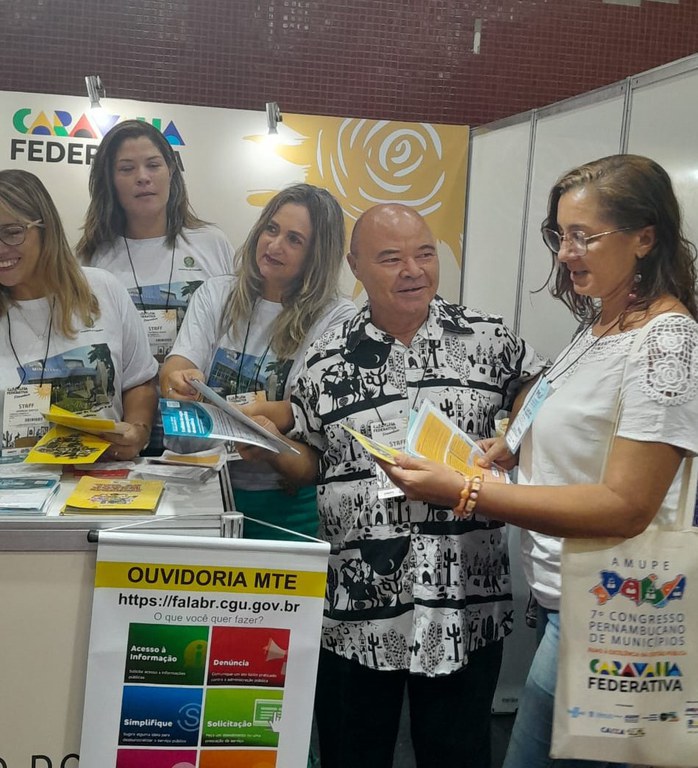 MTE leva programas e ações a prefeitos, secretários e vereadores de Pernambuco