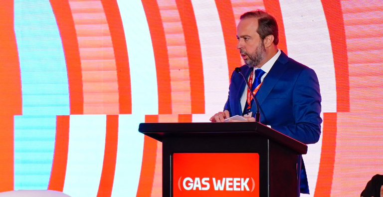 Na Gas Week, ministro defende medidas que visam reduzir o preço do gás natural