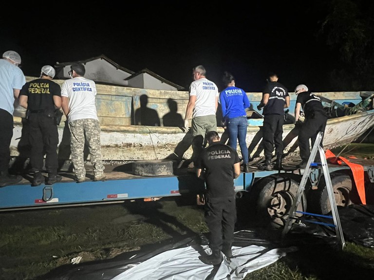 PF trabalha na identificação de corpos encontrados em embarcação no Pará