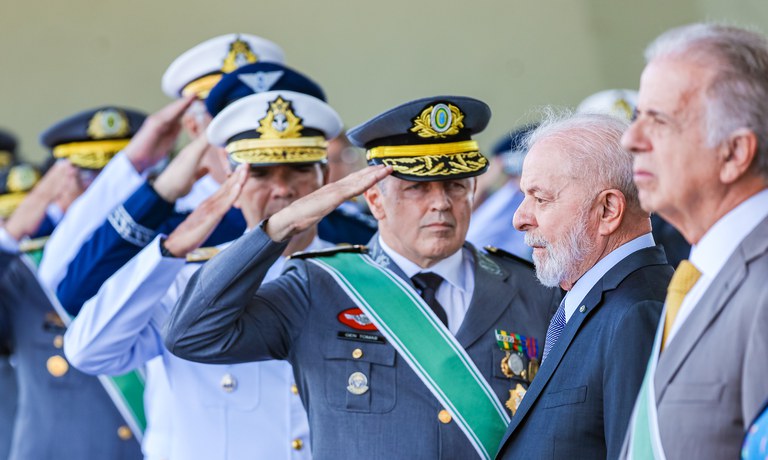 Presidente Lula participa da cerimônia do Dia do Exército em Brasília