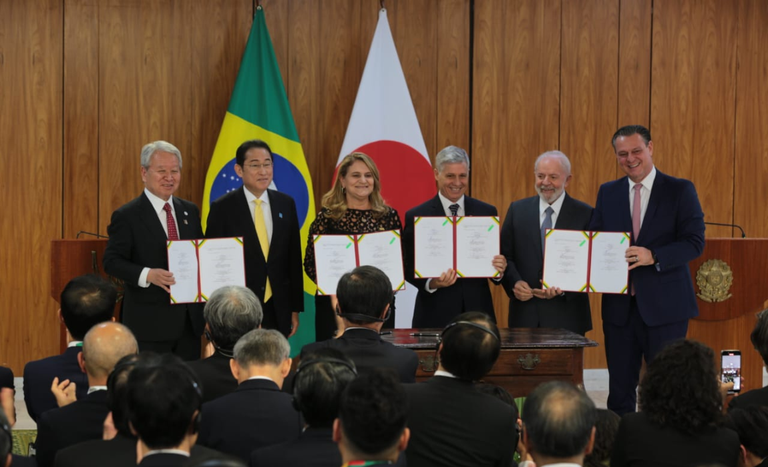 Brasil e Japão assinam cooperação para recuperação de áreas degradadas