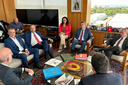Empresas garantem fornecimento gratuito de gás a cozinhas comunitárias no RS Empresas garantem fornecimento gratuito de gás a cozinhas comunitárias no RS