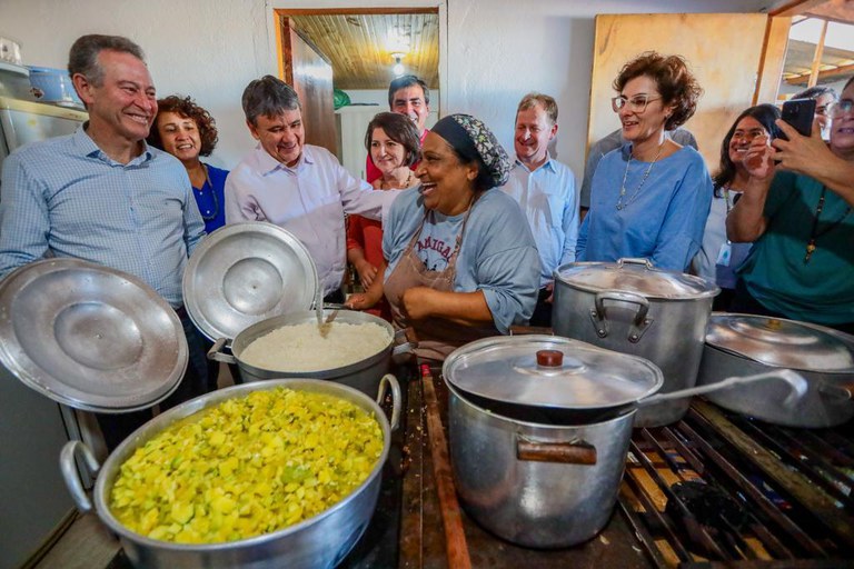Governo Federal abraça ações das cozinhas solidárias no Rio Grande do Sul