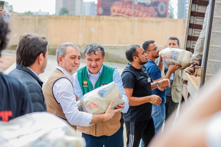 Governo Federal leva comida a Cozinhas Solidárias e famílias atingidas no RS