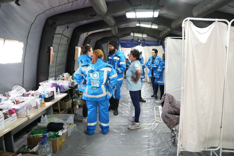 Governo reforça atenção no RS com 4º hospital de campanha e voluntários do SUS