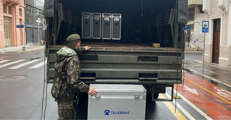 Ministério das Comunicações envia mais 20 antenas emergenciais da Telebras para apoio às equipes de resgate no RS