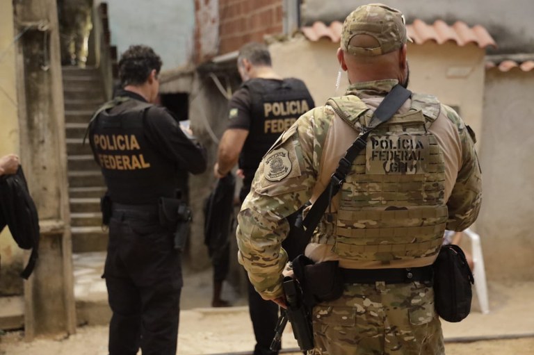 Ações da PF em seis estados combatem facções e crime organizado