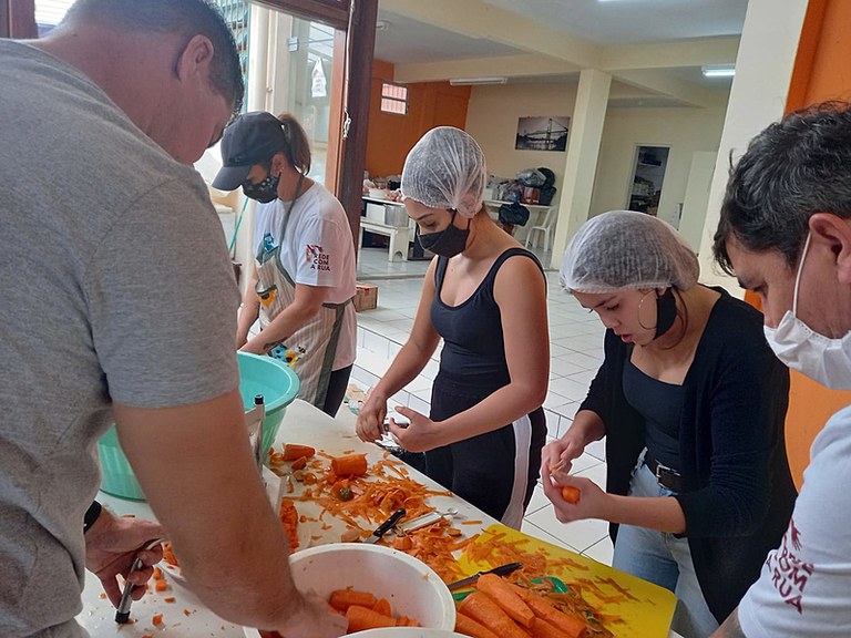 Cozinhas Solidárias em Santa Catarina receberão alimentos produzidos via PAA